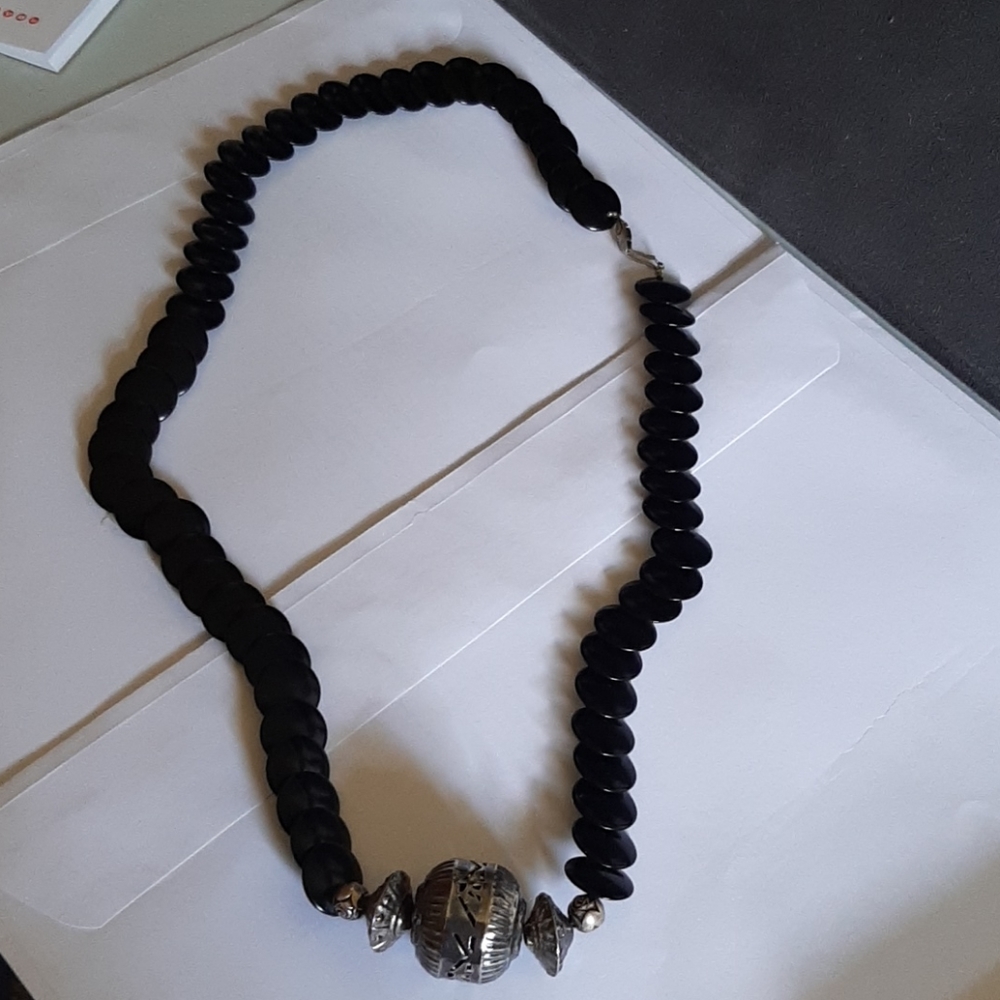 Black & Silver Beaded Necklace - Picture 2 of 6